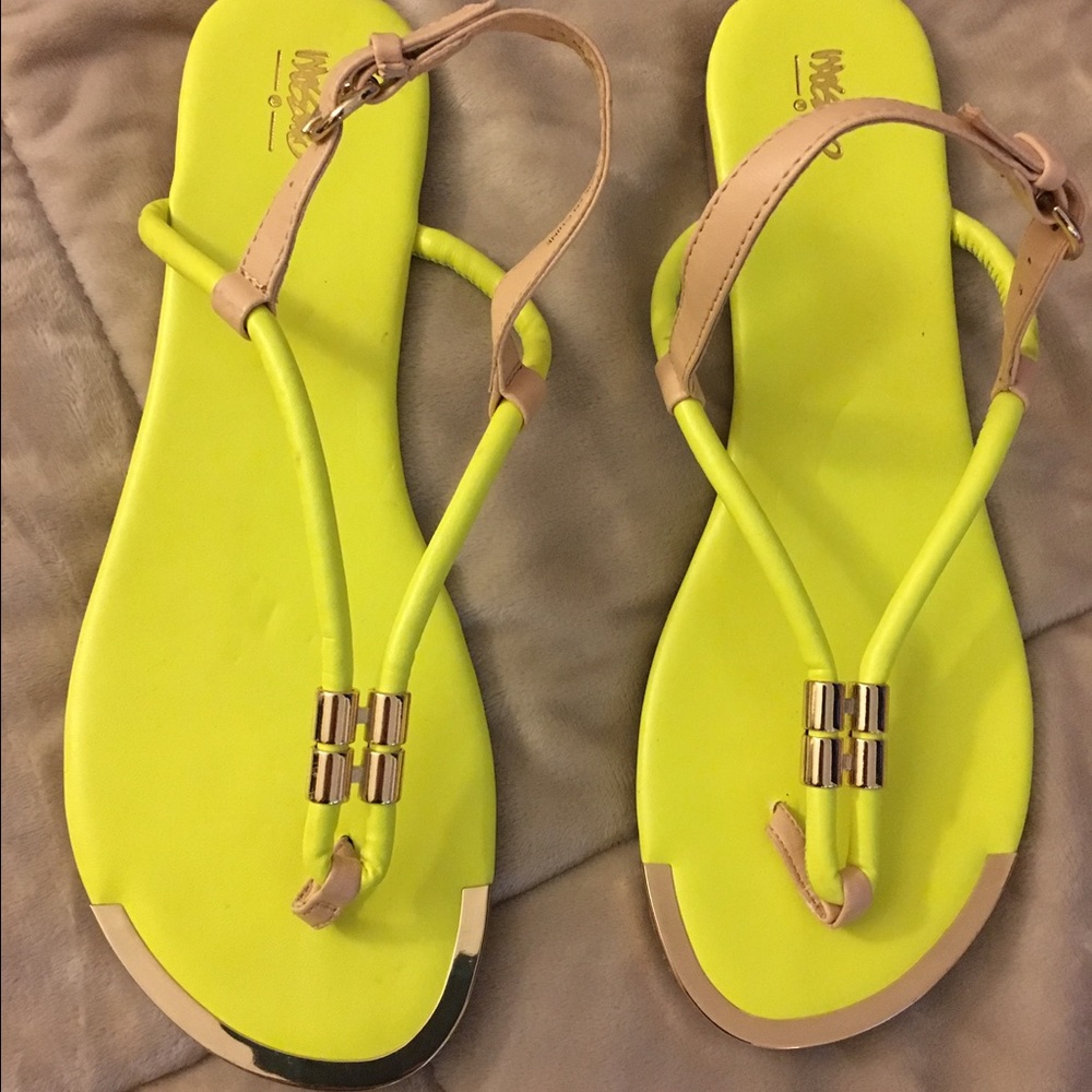 Mossimo sandals - Picture 2 of 4